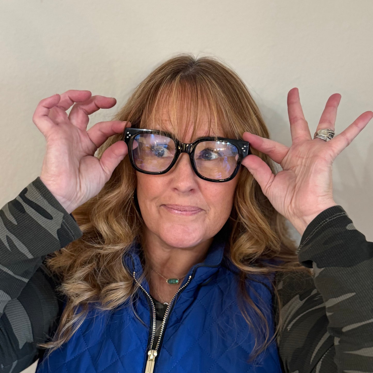 Midlifers INDIGO reader in black