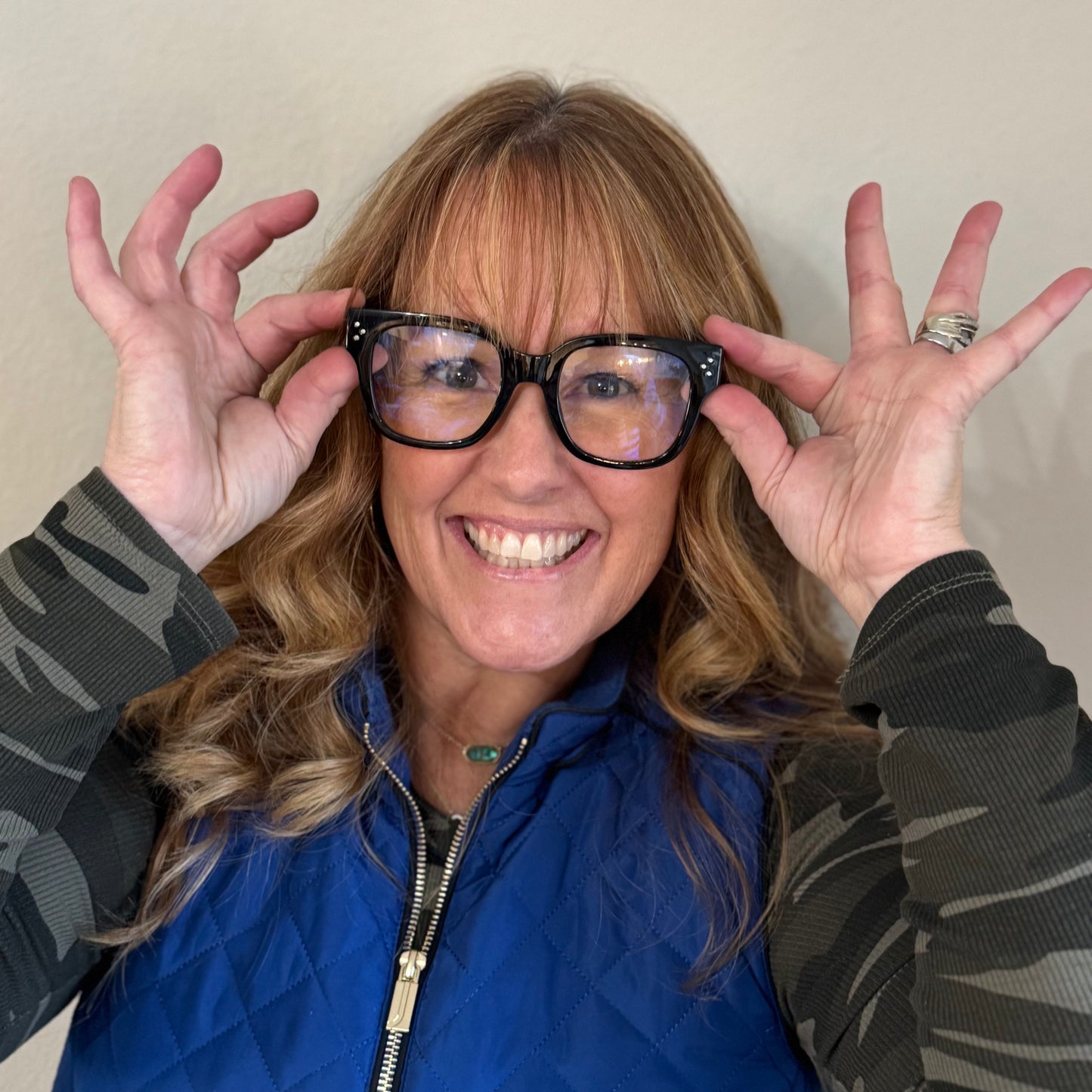 Midlifers INDIGO reader in black