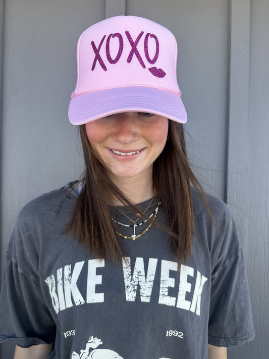 XOXO - Light Pink Trucker